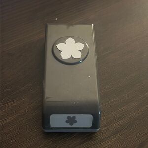 Stampin Up Petite Petals punch